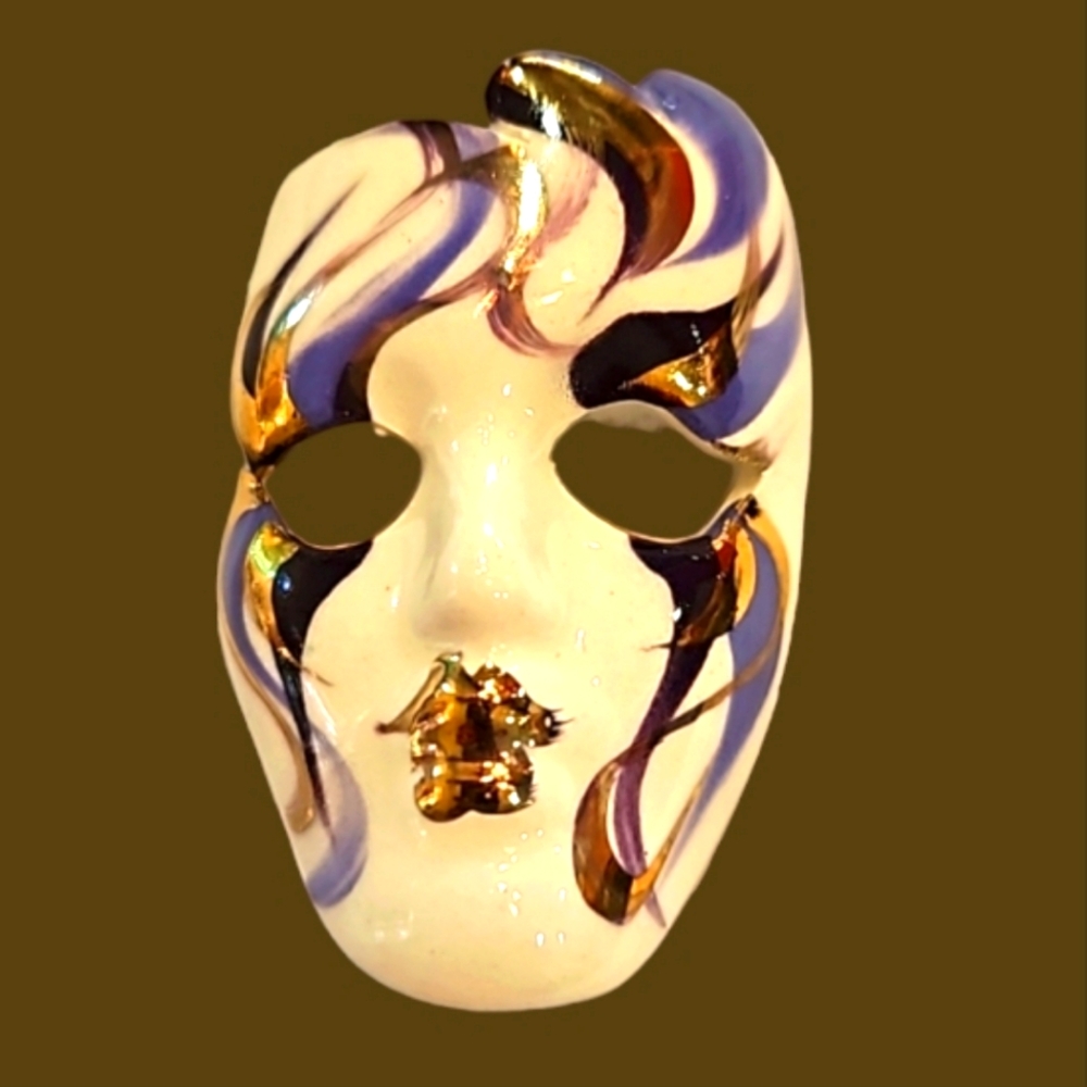 MARDI GRAS GOLD LIPS GOLD SWIRLS PURPLE MASK BROOCH NEW ORLEANS
